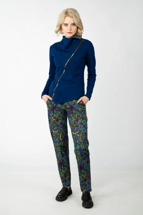 bluza asymetryczna granatowa zapinana na zamek i spodnie wąskie w kant kolekcja MIST marka VIPPI design (12).jpg
