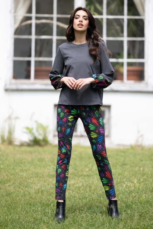 bluzka luzna szara z kolorowymi mankietami  w gumke i spodnie klasyczne kolorowe kolekcja WIND grey marka VIPPI DESIGN (2).jpg