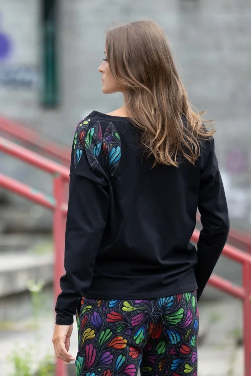 bluzka czarna trapezowa z aplikacją na ramieniu kolekcja WIND grey marka VIPPI DESIGN (4).jpg