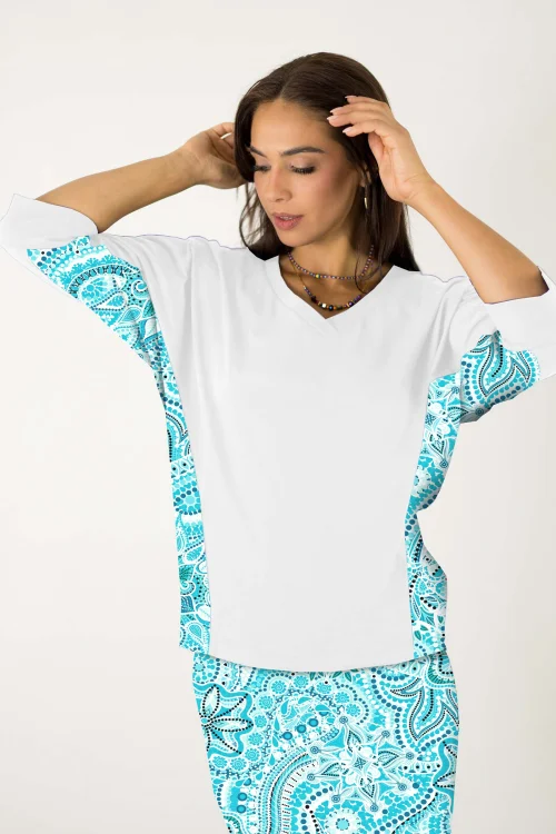 bluzka biala kimonowa z kolorowymi bokami kolekcja CONFETTI blue marka VIPPI DESIGN.jpg