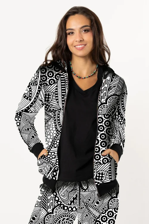 bluza-bomberka-z-kapturem--kolekcja-MAVI-white-marka-VIPPI-DESIGN.jpg