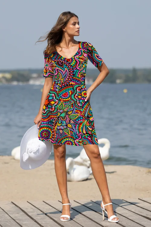sukienka-mini-rozkloszowana--kolekcja-CONFETT-duży-wzór-I---marka-VIPPI-DESIGN.jpg