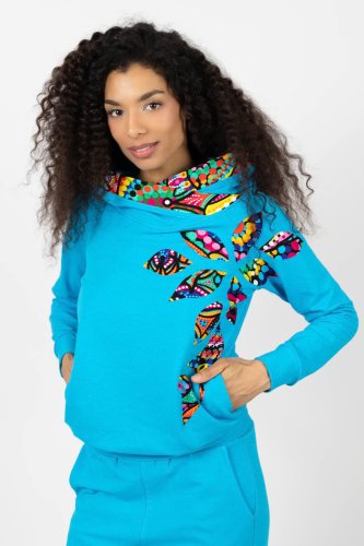 bluza niebieska z kapturem i aplikacją kolekcja CONFETTI marka VIPPI DESIGN (2).jpg