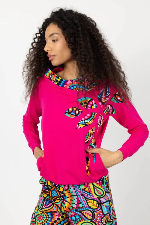 bluza rózowa  z kapturem i aplikacją kolekcja CONFETTI marka VIPPI DESIGN (5).jpg