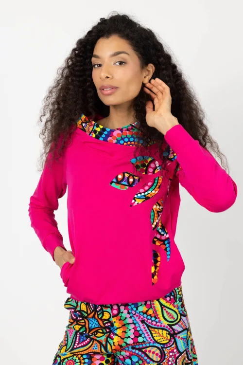 bluza rózowa  z kapturem i aplikacją kolekcja CONFETTI marka VIPPI DESIGN (6).jpg