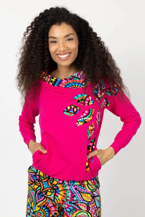 bluza rózowa  z kapturem i aplikacją kolekcja CONFETTI marka VIPPI DESIGN (9).jpg
