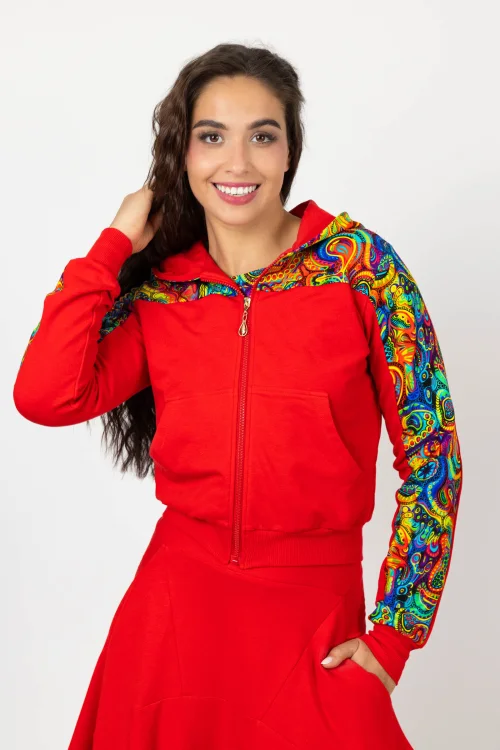 bluza czerowna z kapturem i kolorowymi wstawkami kolekcja SEA multi marka VIPPI DESIGN (6).jpg