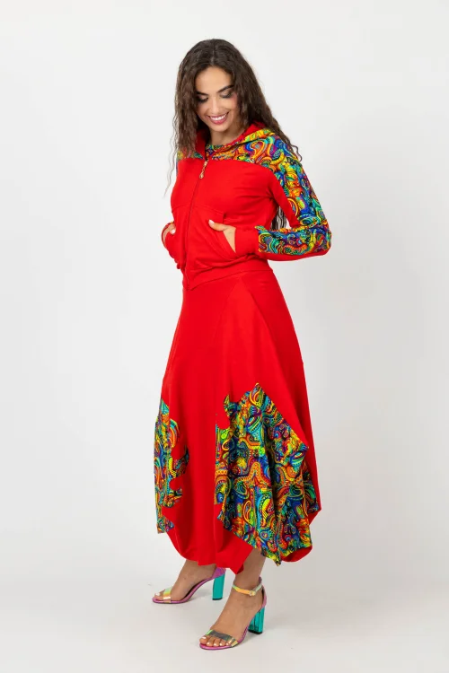spodnica czerwona origami midi z aplikacjami i bluzka wiązana i bluza czerowna z kapturem i kolorowymi wstawkami kolekcja SEA multi marka VIPPI DESIGN (7).jpg