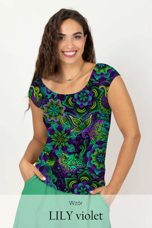 bluzka-wiskozowa-z-dużym-dekoltem-kolekcja-LILY-VIOLET-marka-vippi-design.jpg
