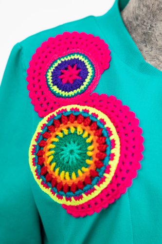 bluza-bomberka-turkusowa-z-aplikacją-mandale-KGart-marka-Vippi-design.jpg