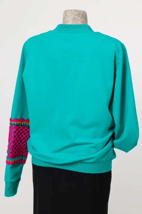 bluza-bomberka-turkusowa-z-aplikacją-mandale-KGart-marka-Vippi-design-5.jpg