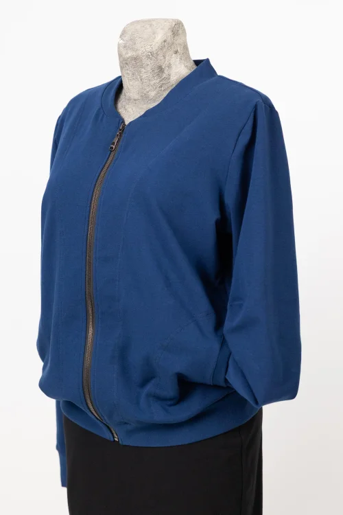 bluza-bomberka-granatowa-z-aplikacją-szydełkową-KGart-marka-Vippi-design.2.jpg