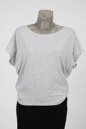 Bluzka trapezowa z szydełkową aplikacją  marka VIPPI DESIGN-14.jpg