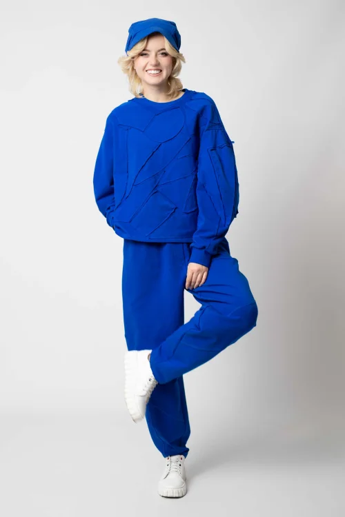 bluza chabrowa z aplikacjami kolekcja UPCYKLING KGart  i spodnie chabrowe baloon kolekcja BASIC marka VIPPI DESIGN (12).jpg