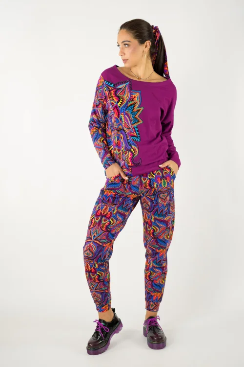 bluzka-trapezowa-z-aplikacją-na-boku-cyklamenowa-i-spodnie-joggery-kolorowe-kolekcja--MEXICO-violet-marka-VIPPI-design.jpg