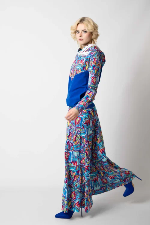 bluza chabrowa z szydełkową koronką na kapturze i długa spodnica kolorowa kolekcja MEXICO white marka VIPPI DESIGN (4).jpg