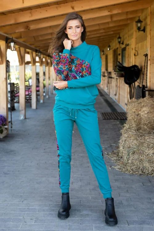 spodnie-z-lampasami-i-bluza-asymetryczna--LILY-vippi--design-6.jpg
