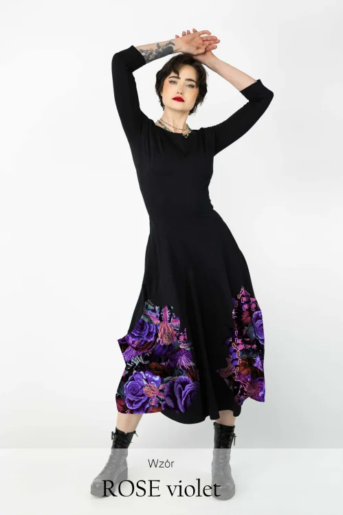 sukienka-czarna-midi-origami-z-aplikacjami-dekolt-łódka-kolekcja-ROSE-violet-marka-vippi-design.jpg