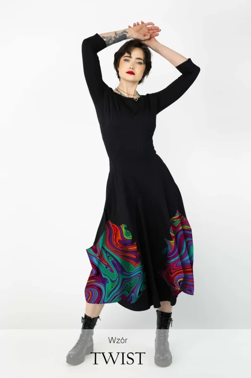 sukienka-czarna-midi-origami-z-aplikacjami-dekolt-łódka-kolekcja-TWIST-marka-vippi-design.jpg