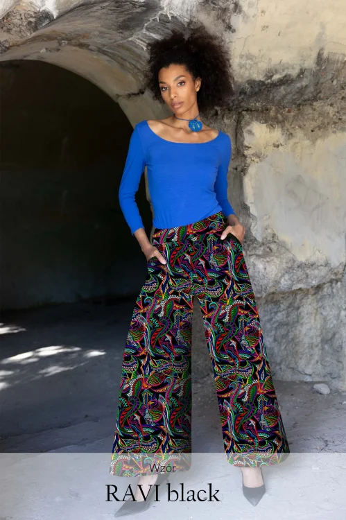 spodnie-dzwony-kolorowe-kolekcja-RAVI-black-marka-vippi-design.jpg