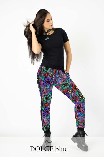 spodnie-kolorowe-z-lampasami-kolekcja-DOLCE-blue-marka-vippi-design.jpg
