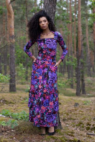 spodnica-długa-z-falbanami-po-bokach-i-bluzka-dekolt-karo-kolekcja-ROSE-violet-marka-vippi-design.8.jpg