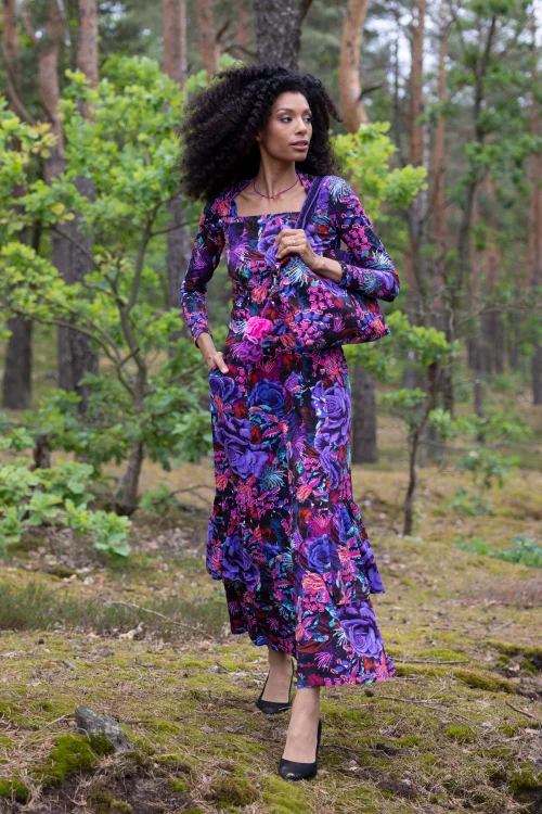 spodnica-długa-z-falbanami-po-bokach-i-bluzka-dekolt-karo-kolekcja-ROSE-violet-marka-vippi-design.jpg