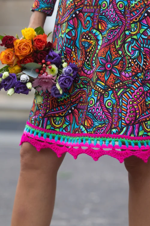 sukeinka-MINI-szydełkową-koronką-dekolt-V-kolekcja-SALVADOR-pink-marka-vippi-design-11.jpg
