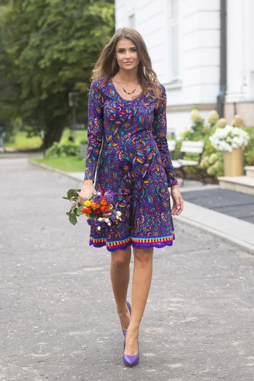 sukeinka-mini-szydełkową-koronką-dekolt-V-kolekcja-FABLE-pink-marka-vippi-design-8.jpg