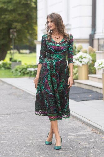 sukeinka-midi-szydełkową-koronką-dekolt-V-kolekcja-GRACE--marka-vippi-design-6.jpg