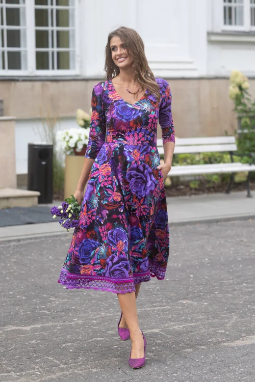 sukeinka-midi-szydełkową-koronką-dekolt-V-kolekcja-ROSE-violet-marka-vippi-design-8.jpg