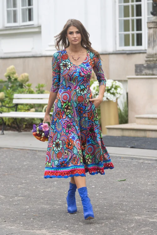 sukeinka-midi-szydełkową-koronką-dekolt-V-kolekcja-DOLCE-blue-marka-vippi-design-2.jpg