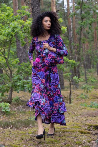 spodnica-długa-z-falbanami-po-bokach-i-bluzka-dekolt-karo-kolekcja-ROSE-violet-marka-vippi-design.2.jpg