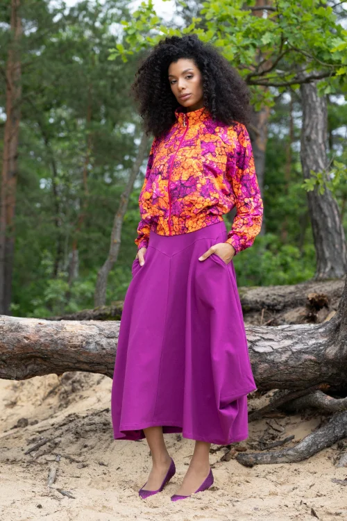spódnica-midi-z-cyklamenowa-i-bluza-nietoperz-kolekcja-AMBER-marka-vippi-design-5.jpg