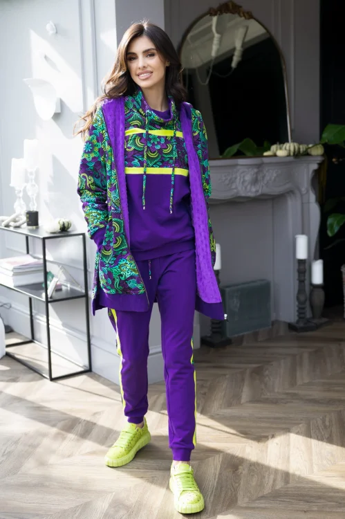 bluza-fioletowa-i-spodnie-z-podwójnym-lampasem-i-bluza-długa-ocieplana--LILY-violet-Vippi-design.jpg