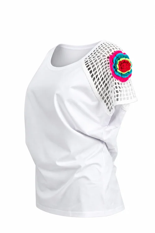 bluzka-biala-z-szydełkową-wtawką-na-ramieniu-marka-vippi-design-2c.jpg