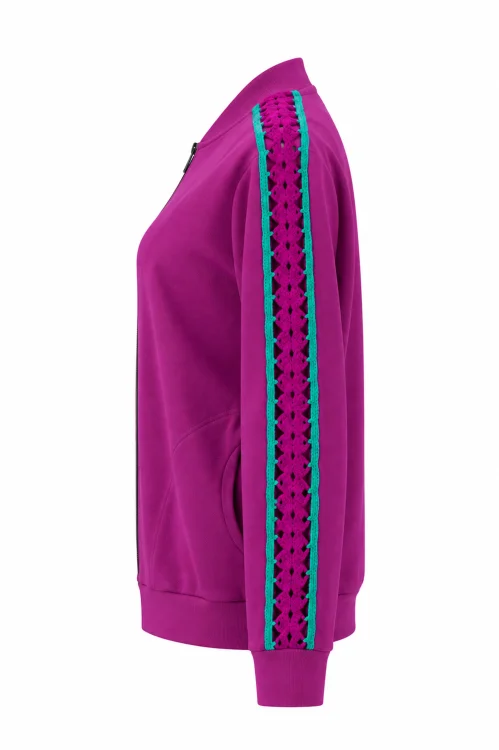 bluza-bomberka-cyklamenowa-z-szydełkowymi-lampasami-na-rękawach,-mark-vippi-design.3.jpg