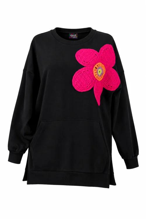 bluza-oversize-czarnaz-szydełkowym-kwiatem-marka-vippi-design-3.jpg