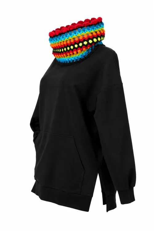 bluza-oversize-czarnaz-szydełkowym-golfem-marka-vippi-design-4a.jpg