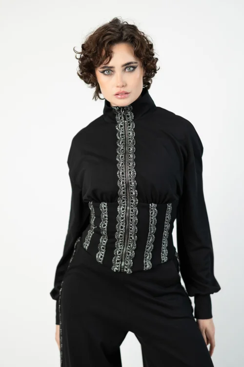 bluza gorsetowa ze stojką  ze srebrnymi lampasami   marka VIPPI DESIGN  (1).jpg