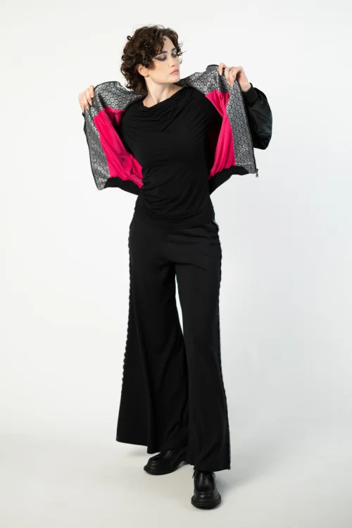 bluza oversize patchworkowa srebrna i spodnie dzwony ze srebrnymi szydełkowymi lampasami   marka VIPPI DESIGN (5).jpg