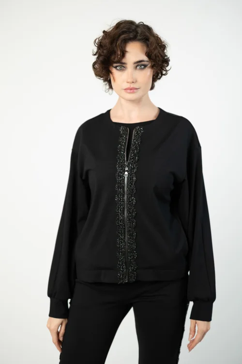 bluza z szydełkową koronką i bufiastymi rękawami prosta bez ściągaczy marka VIPPI DESIGN  (2).jpg