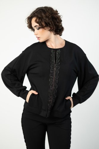 bluza z szydełkową koronką i bufiastymi rękawami prosta bez ściągaczy marka VIPPI DESIGN  (3).jpg