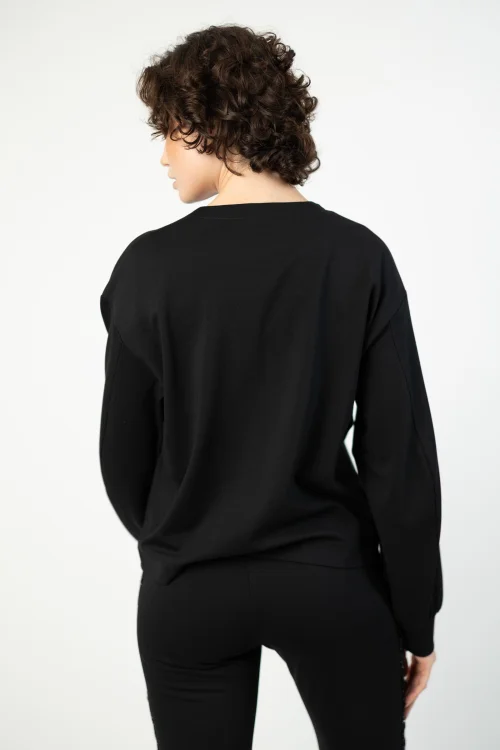 bluza z szydełkową koronką i bufiastymi rękawami prosta bez ściągaczy marka VIPPI DESIGN  (7).jpg