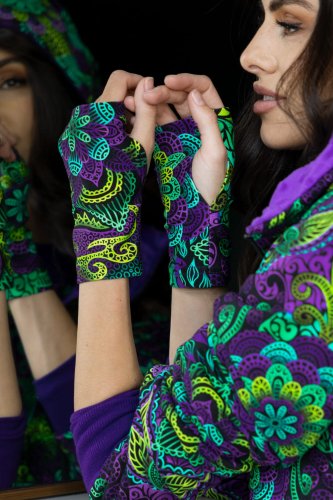 spodnie-bojówki-i-bluzka-sportowa-kolorowa-i-bluza-ocieplana-z-golfem-i-akcesoria-LILY-violet-Vippi-design-11.jpg