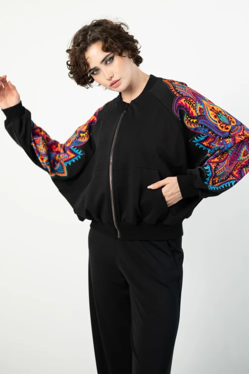 bluza nietoperz z aplikacjami  na rękawch kolekcja MEXICO violet  marka VIPPI DESIGN (4).jpg
