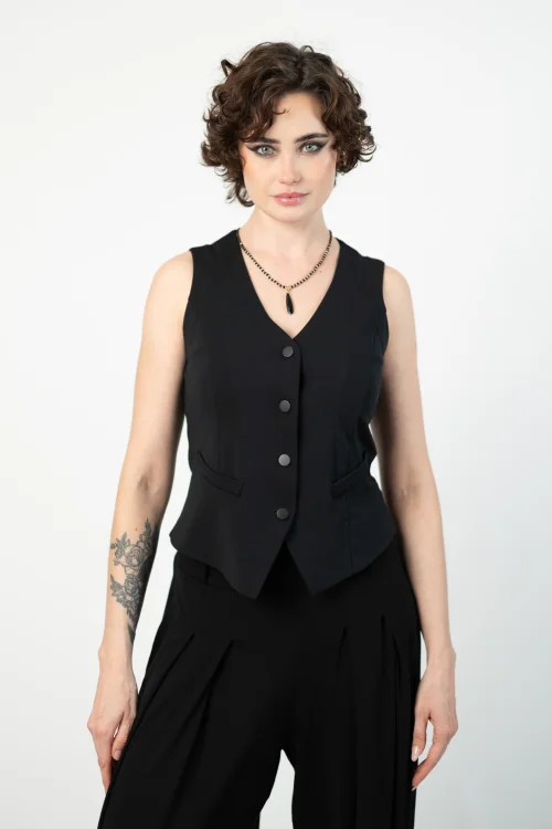 bluzka kamizelka czarna marka VIPPI DESIGN  (2).jpg
