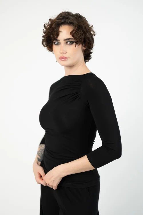 bluzka z marszczeniami prosty dekolt  marka VIPPI DESIGN  (3).jpg