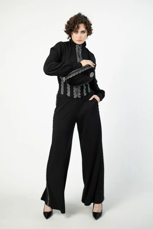 bluza gorsetowa ze stojką spodnie czarne ze srebrnymi lampasami   marka VIPPI DESIGN  (7).jpg
