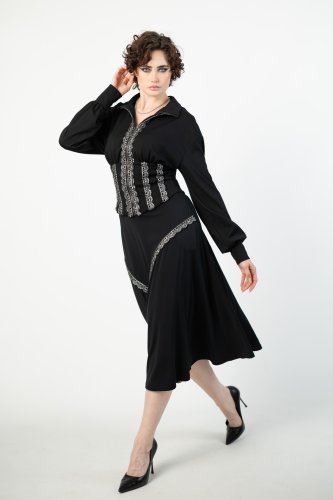 bluza gorsetowa ze stojką i spodnica midi  srebrnymi lampasami   marka VIPPI DESIGN  (7).jpg